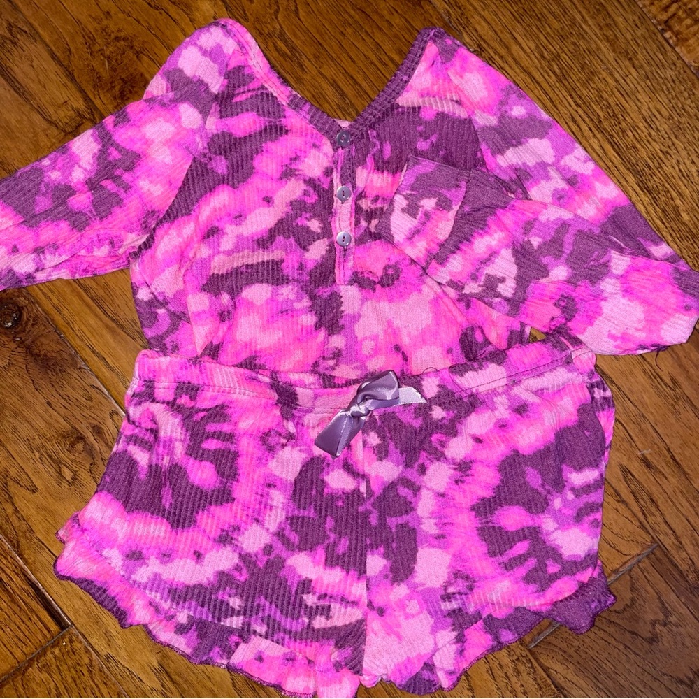 Pajama Shorts & Top Set! /Ultra Soft Warm & Cozy!💗 - Picture 6 of 9
